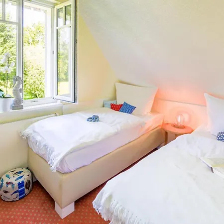 Hébergement de vacances Seepferdchen, 05b, Haus Zingst 5b Nienhagen